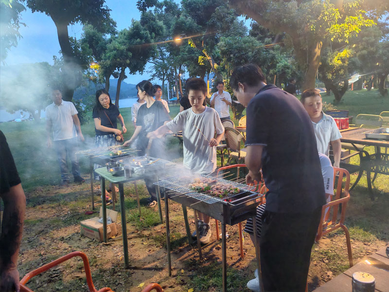 company-culture-team-building-event company-culture-team-building-event